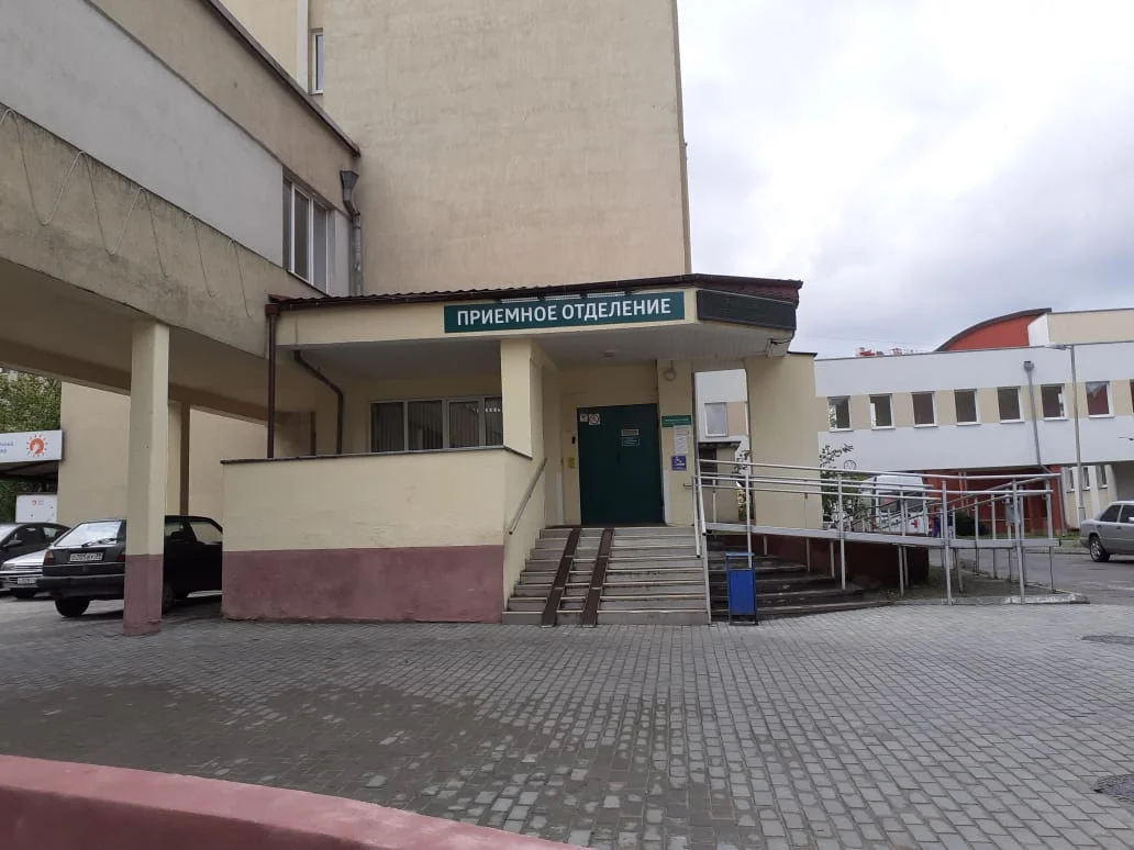 Врачи Детской областной больницы спасли полуторагодовалого ребенка, упавшего в люк с водой